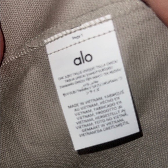 ALO Yoga Black and Gray Patterned Tote Bag - Picture 4 of 4